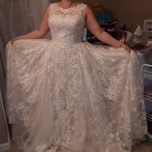 Oleg Cassini Lace Wedding Dress